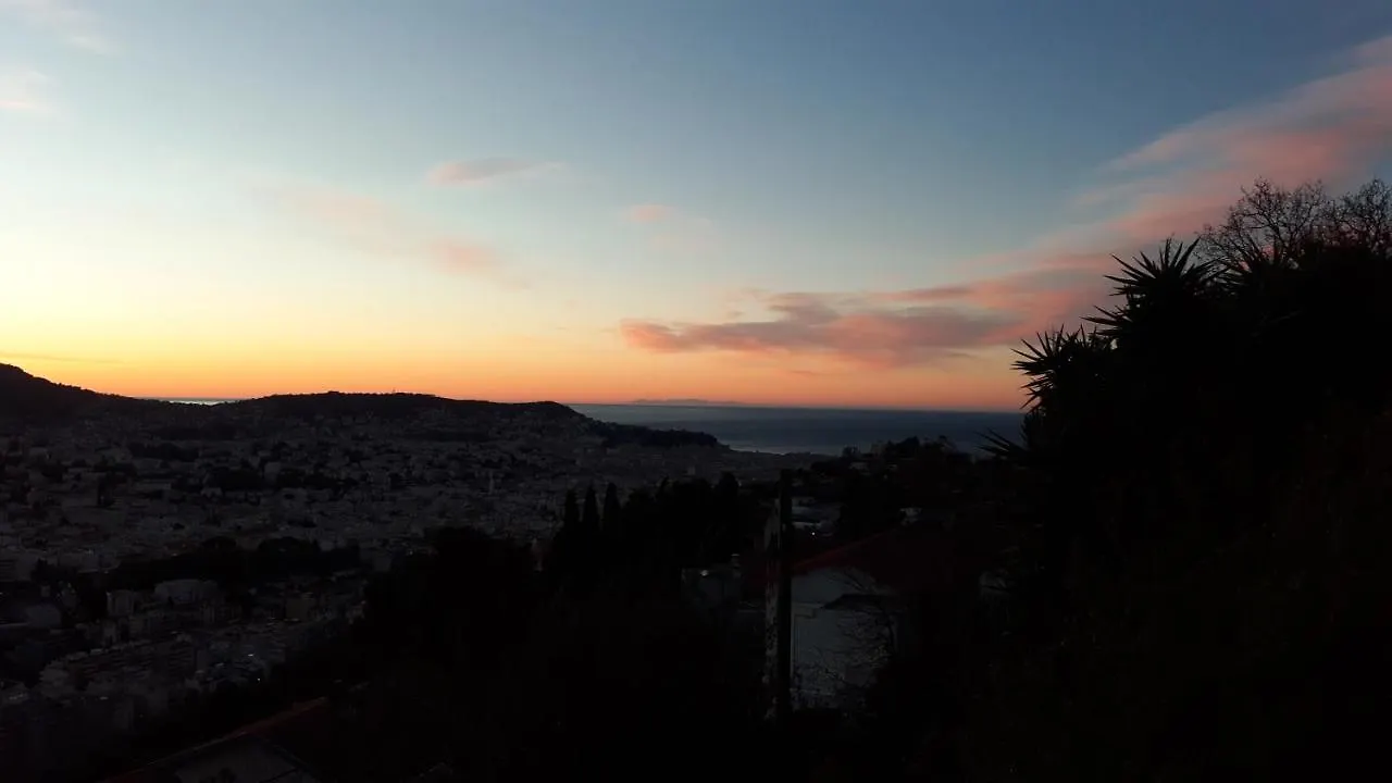 Holiday home Maison Mitoyenne 68M², 2 Pieces + Veranda, Jardin 100M² Avec Pergola, Vue Mer Nice