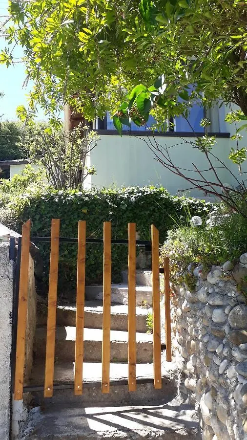Maison Mitoyenne 68M², 2 Pieces + Veranda, Jardin 100M² Avec Pergola, Vue Mer Nice 0*,