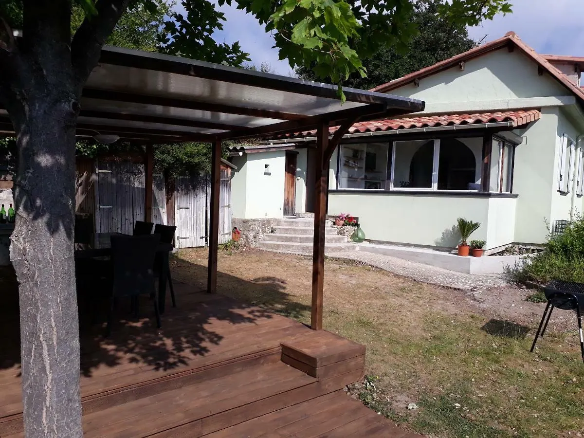 Maison Mitoyenne 68M², 2 Pieces + Veranda, Jardin 100M² Avec Pergola, Vue Mer Nice